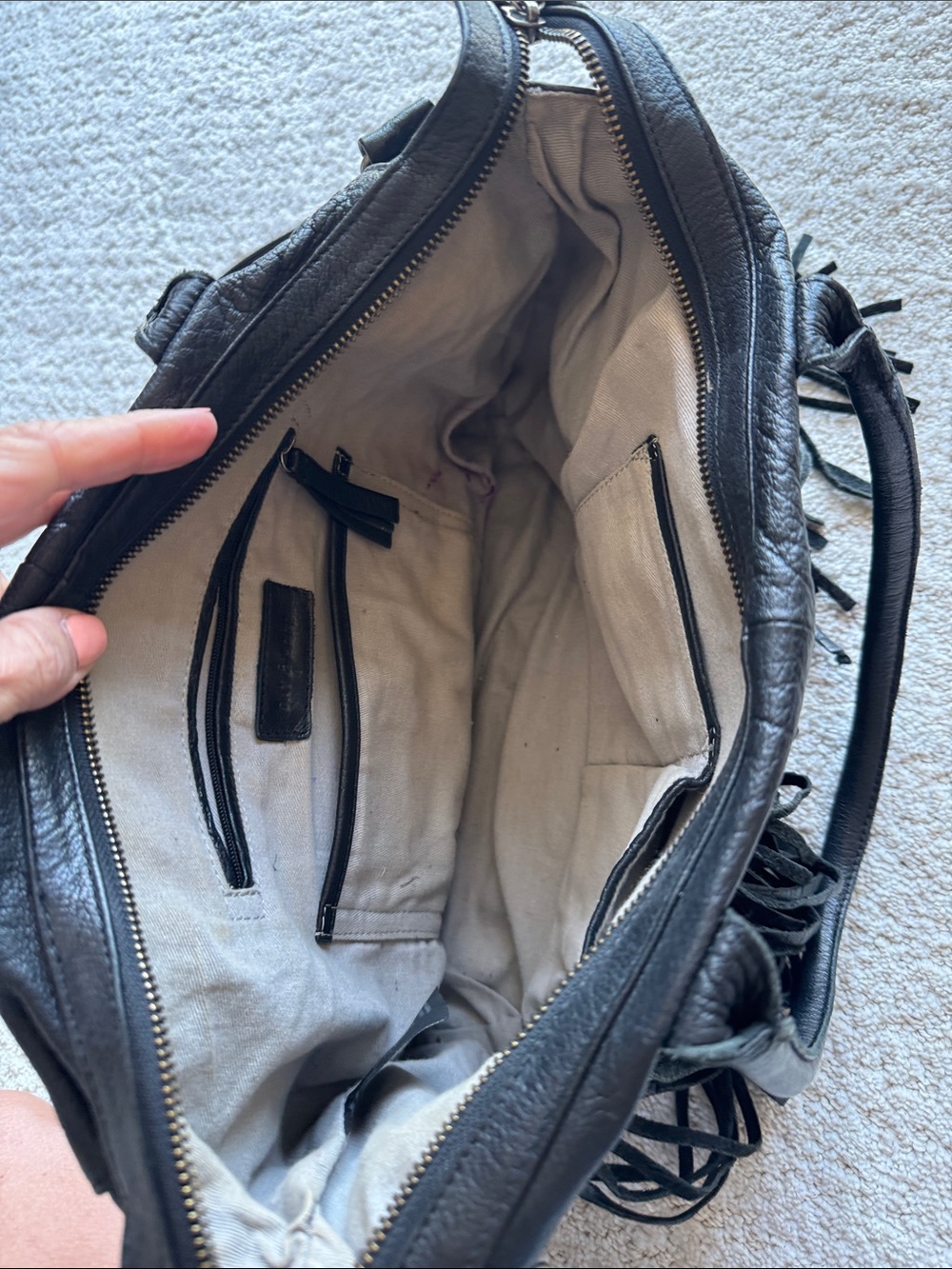 Darling Day & Mood leather crossbody bag! - Picture 3 of 5
